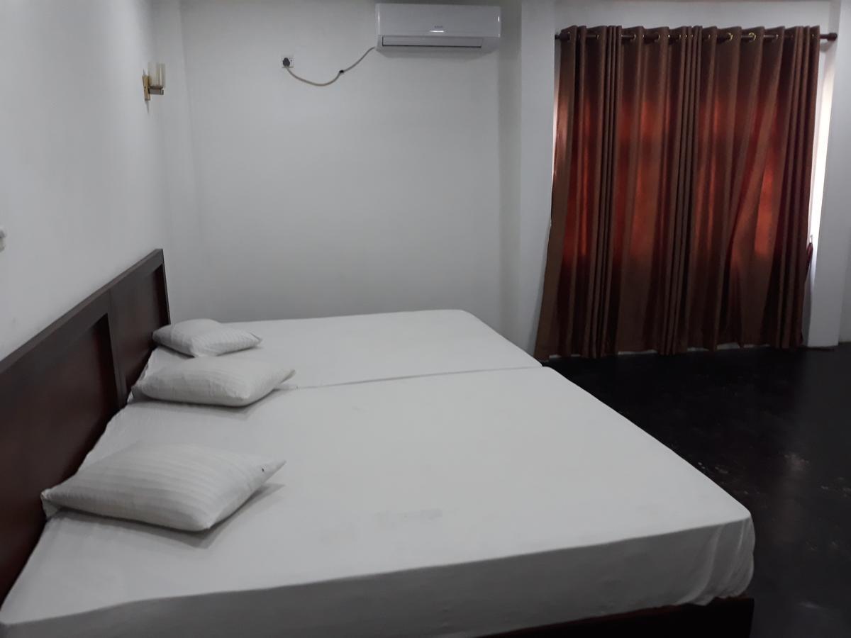 The Kingston Hotel Кірібатгода Екстер'єр фото